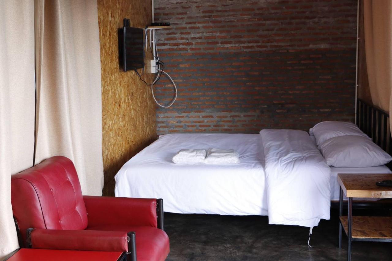 Smile Box Coffee & Resort Nong Hin Экстерьер фото