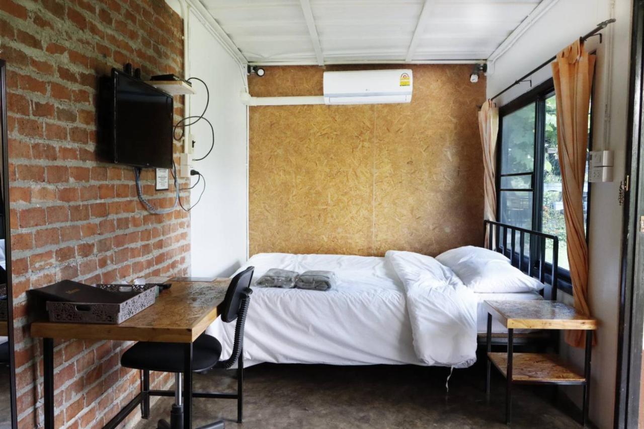 Smile Box Coffee & Resort Nong Hin Экстерьер фото