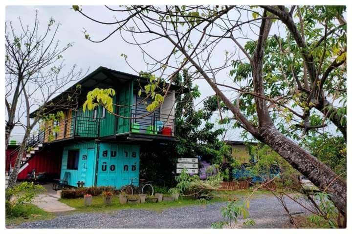 Smile Box Coffee & Resort Nong Hin Экстерьер фото