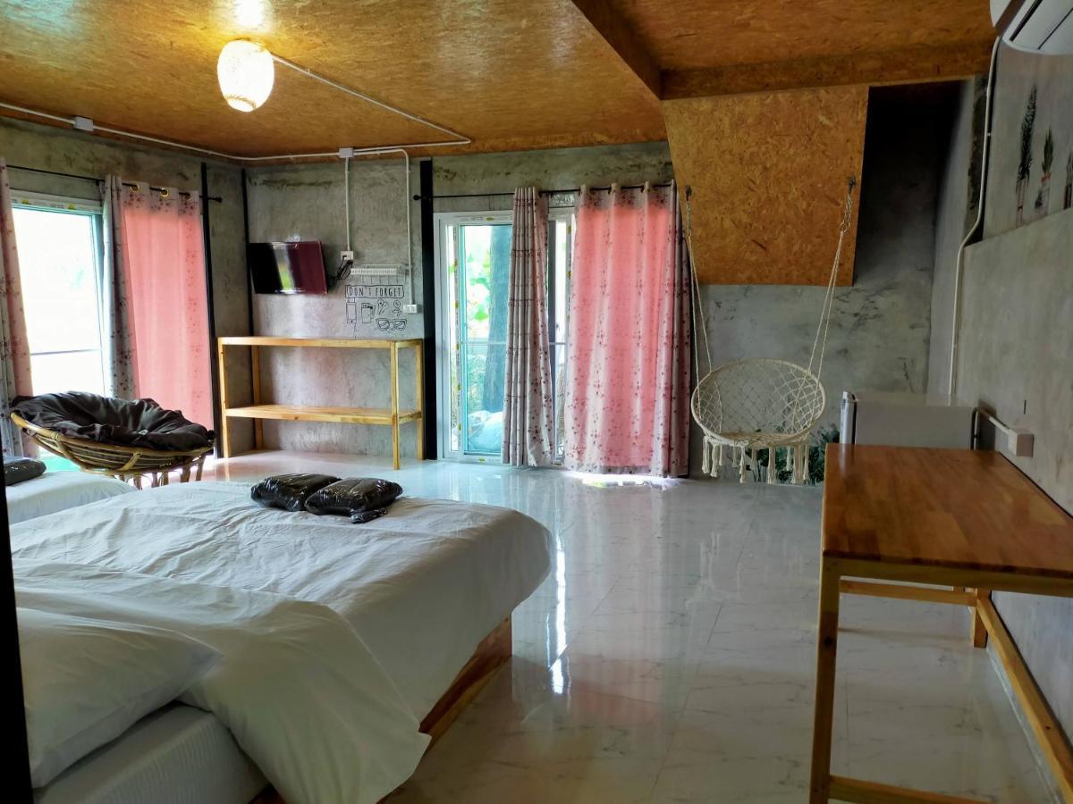 Smile Box Coffee & Resort Nong Hin Экстерьер фото