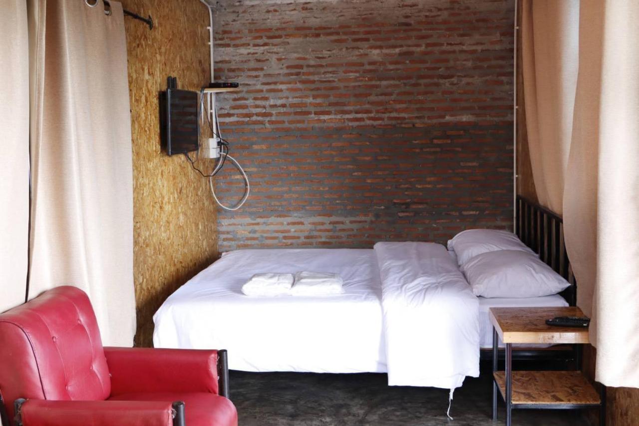 Smile Box Coffee & Resort Nong Hin Экстерьер фото