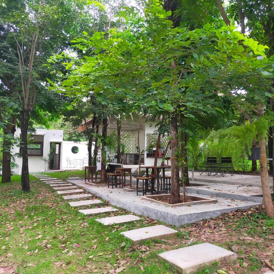 Smile Box Coffee & Resort Nong Hin Экстерьер фото
